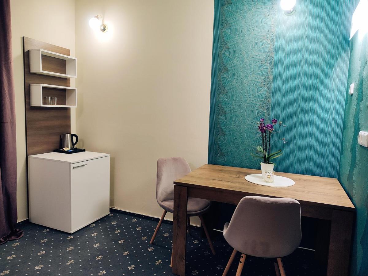 Hotel Brixen Havlíčkŭv Brod Dış mekan fotoğraf