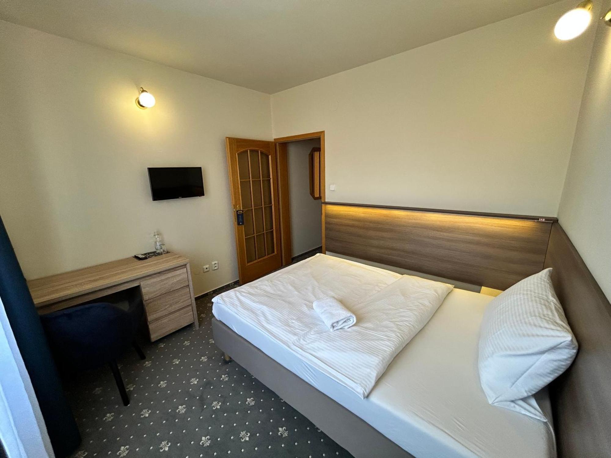 Hotel Brixen Havlíčkŭv Brod Dış mekan fotoğraf
